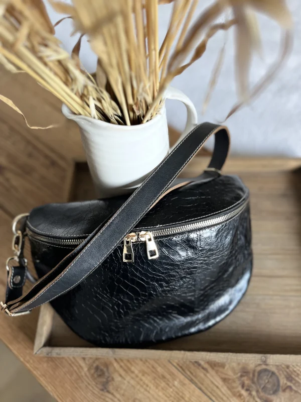 Sac Banane en Cuir Noir Impression Croco