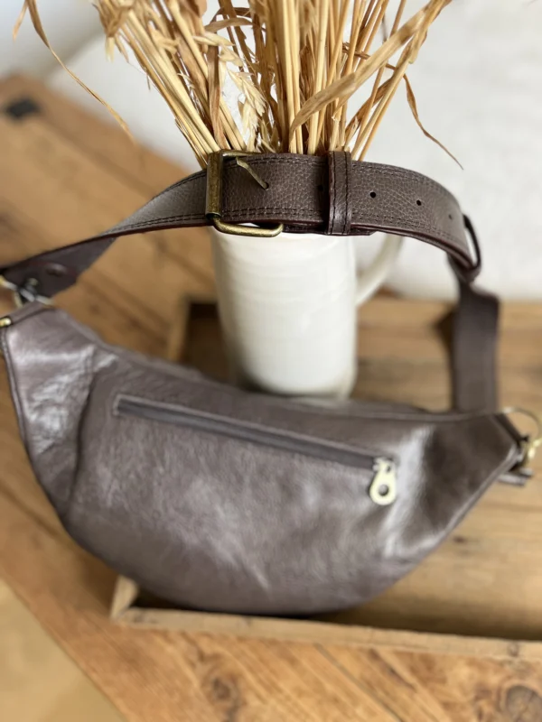 Sac Banane en Cuir Grainé Taupe – Image 3