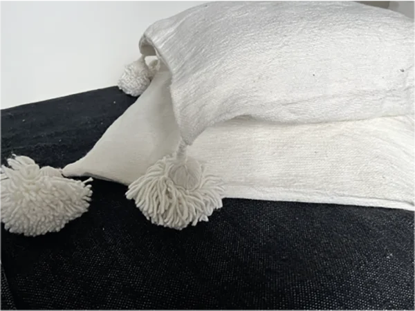 Housse de Coussin coton blanc, pompons blancs